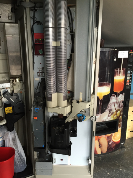 Datei:Automatentür innen mit Türschalter.JPG