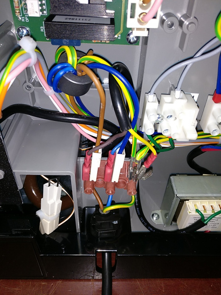 Datei:8Necta Koro Anschluss.jpg