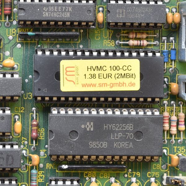 Datei:HVMC 100-3 138 EPROM.jpg